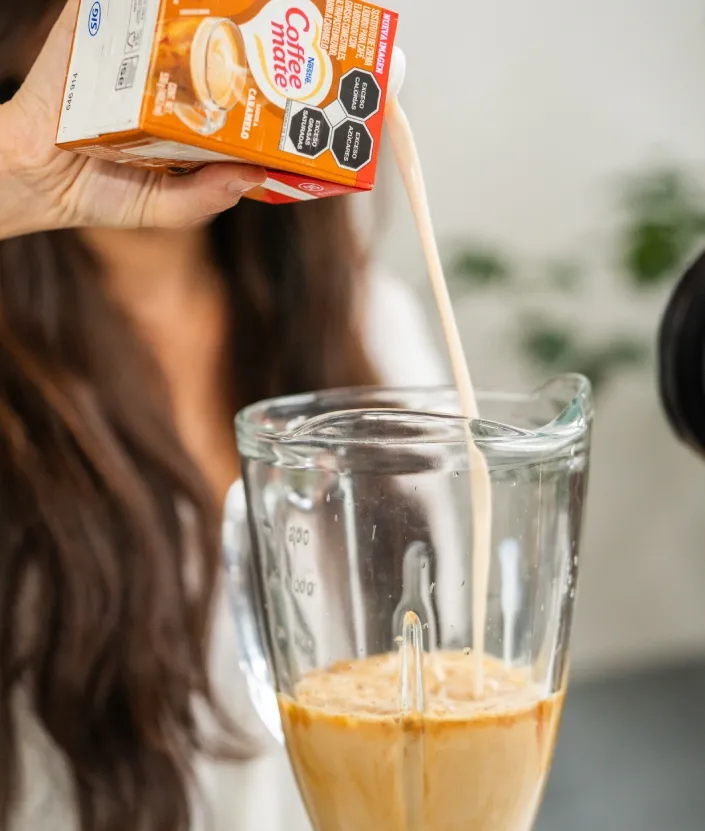 Caramel Cookie Frappé - paso 2