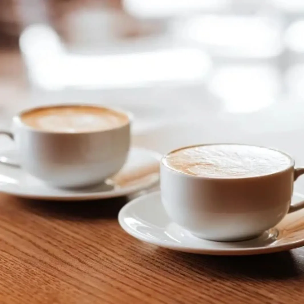What is the difference between a latte and a macchiato?