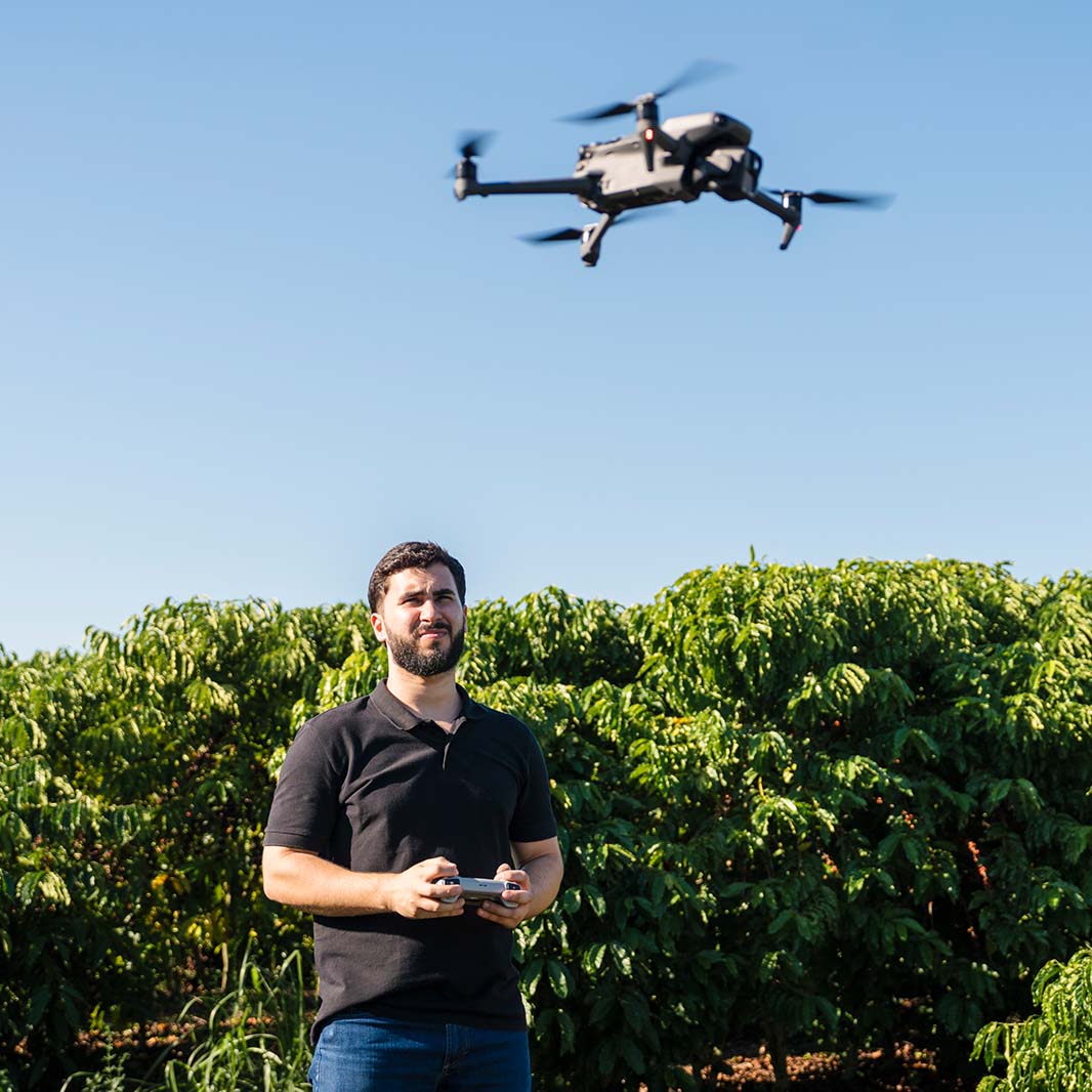 coffee farmer using new technologies
