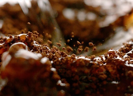 Apa fierbinte peste NESCAFE BRASERO