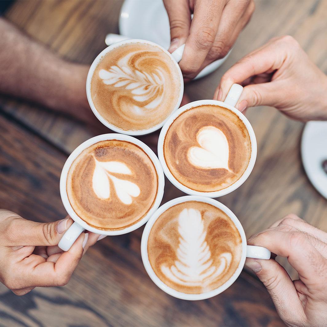 Så gör du en latte hemma