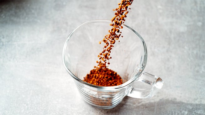 กาแฟสำเร็จรูปแท้ 100% จากเมล็ดพันธุ์ดีสู่แก้วโปรดของคุณ