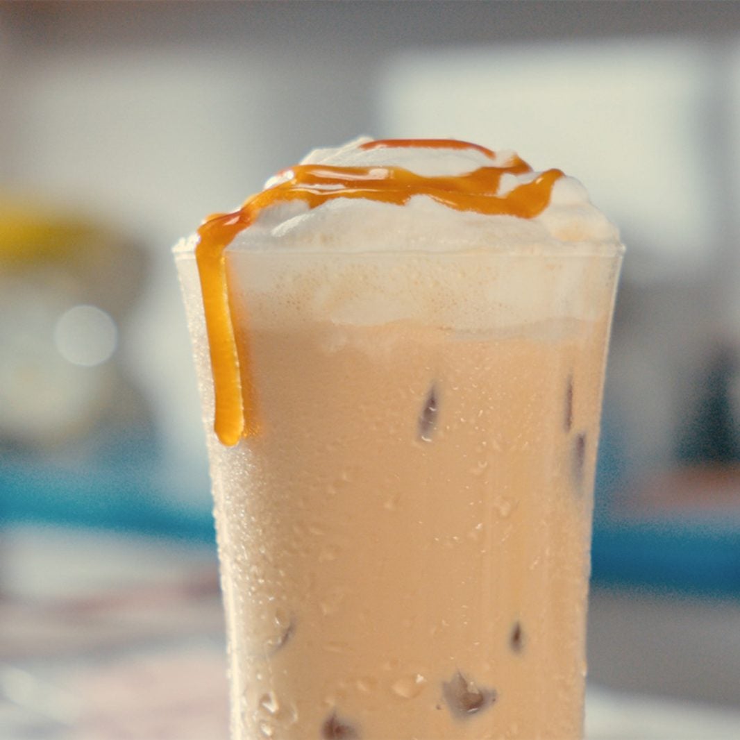 เนสกาแฟ เรดี้ทูมิกซ์ เอสเพรสโซ ไอซ์ คาราเมล ลาเต้