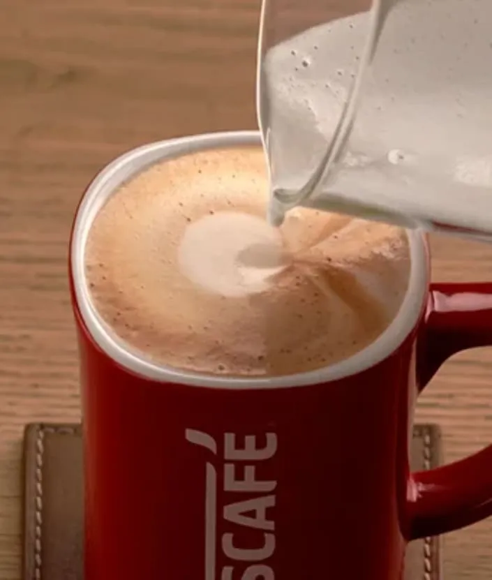NESCAFE Flat White step
