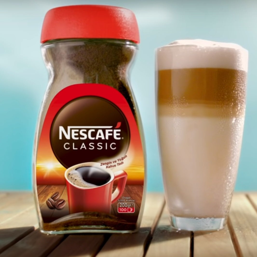 Nescafe Classic ile Buzlu Latte Machhiato
