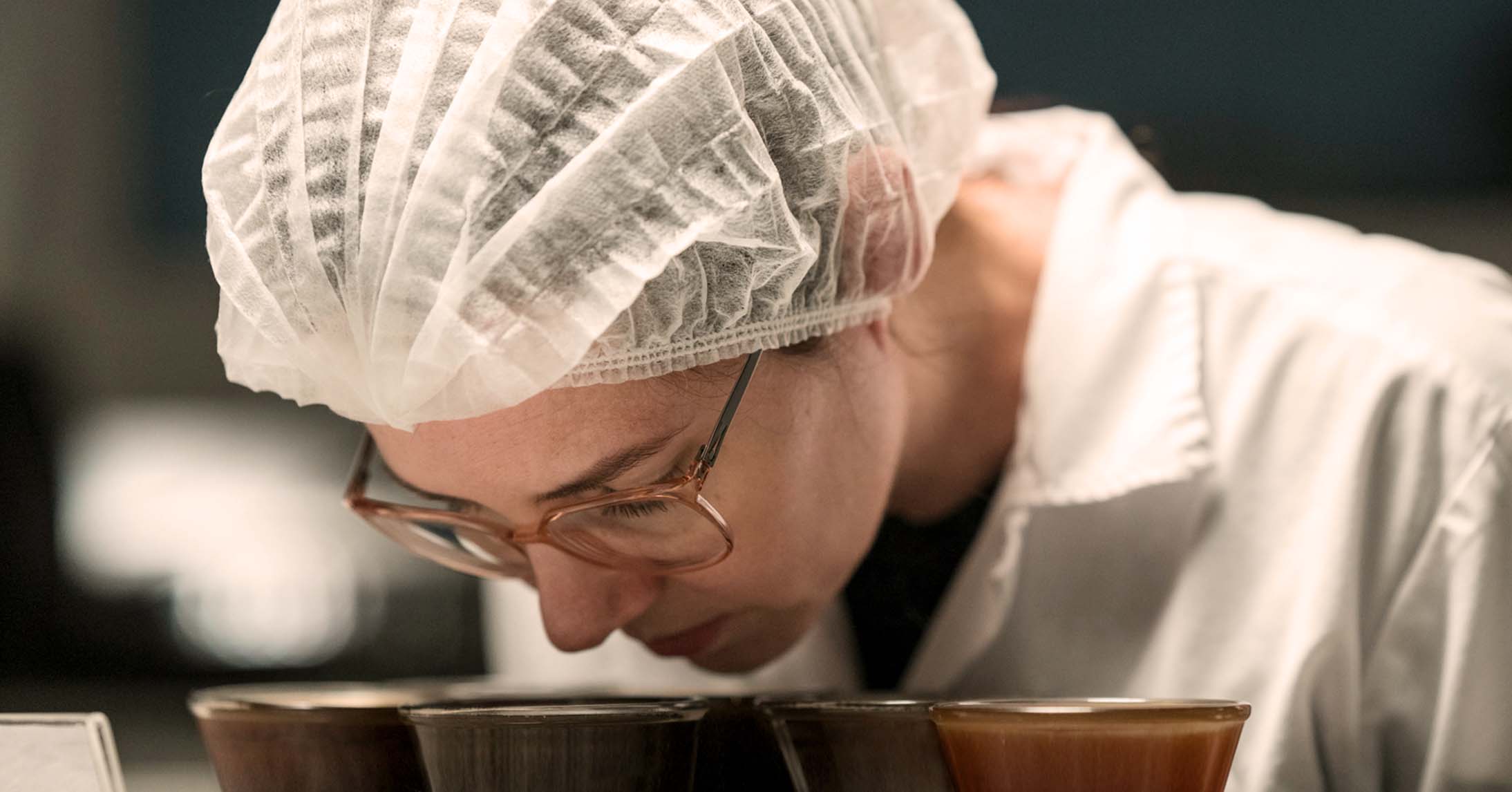 kahve aromalarını koklamak