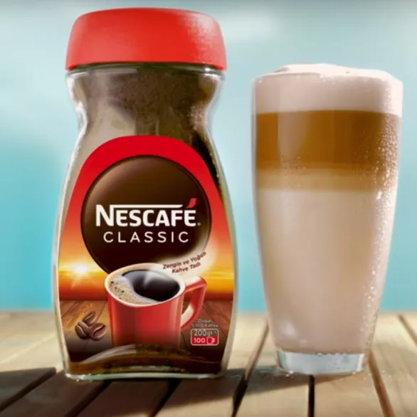 Nescafe Classic ile Buzlu Latte Machhiato