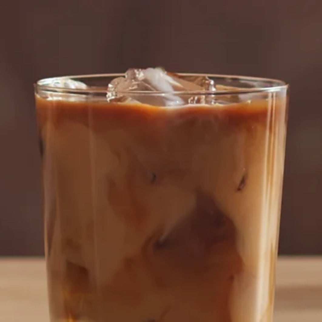 Холодна кава з молоком