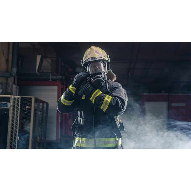 Рятівник ДСНС