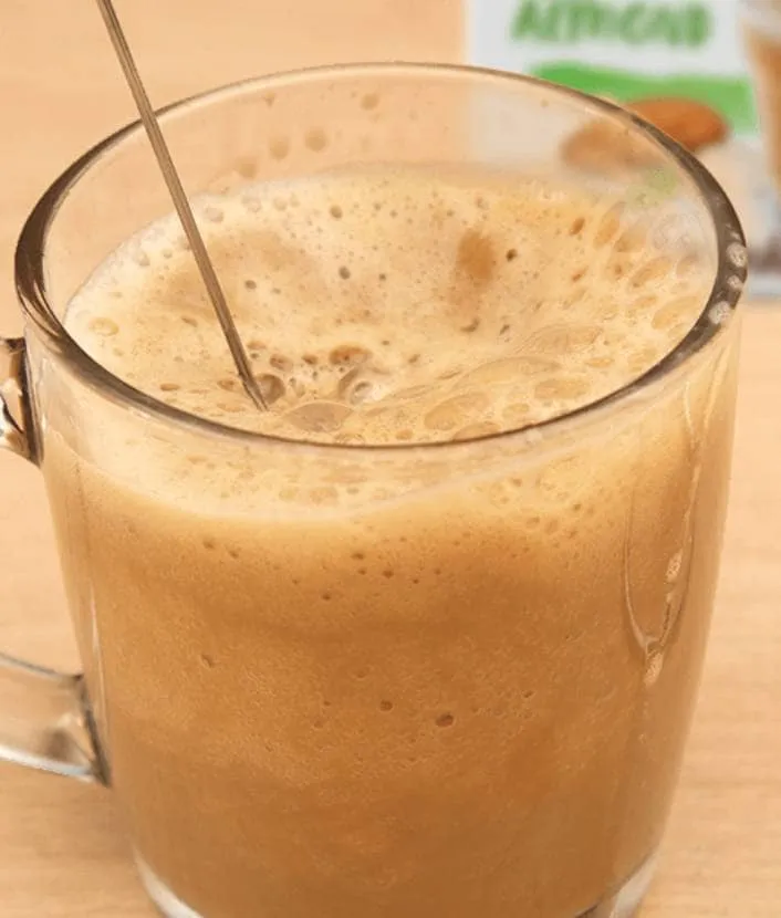 Cà Phê Latte Vị Chuối Hạnh Nhân