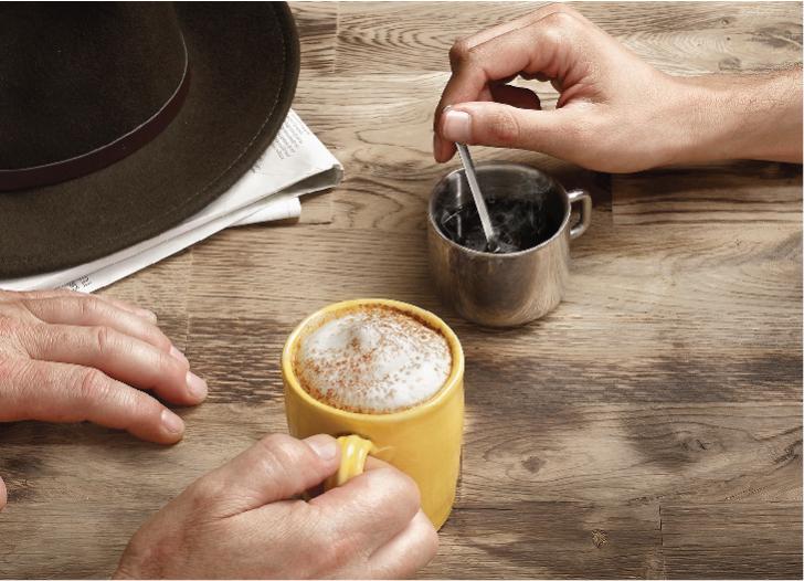 Nescafe Latte Macchiato dễ dàng tạo nên ly cà phê tách lớp 3 tầng chỉ với 2 viên nén ngay tại nhà